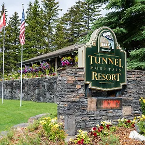 Tunnel Mountain Lodge Banff